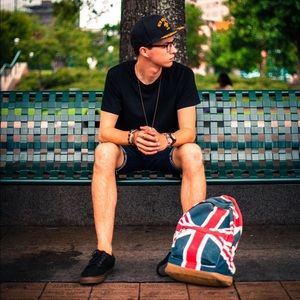 Meet your Posher, Christopher