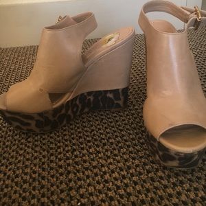Nude Wedges