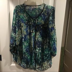 Sheer top win faux leather trim