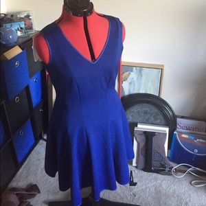 Fun blue dress w/ ribbon details & black zipper