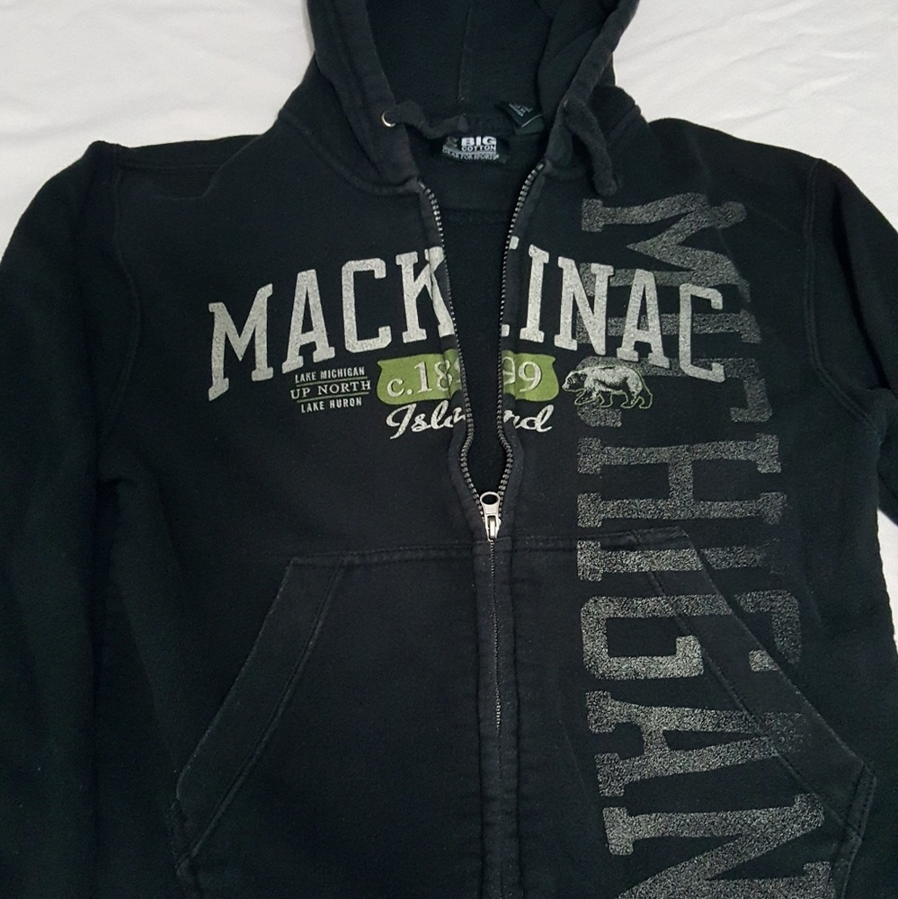 Mackinac Island Michigan hoodie size small