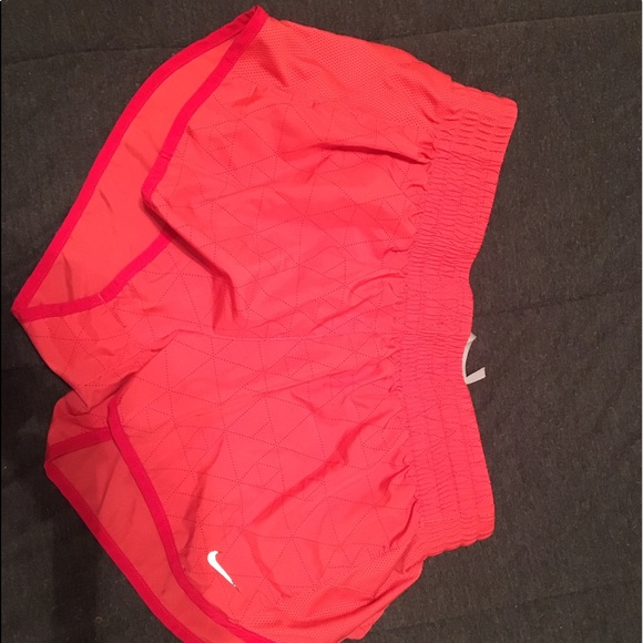 Nike running shorts - Picture 1 of 3