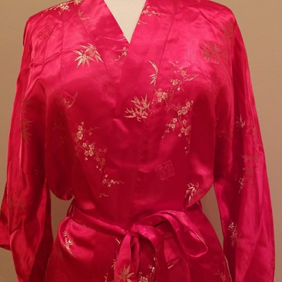 *SALE* Beautiful red Kimono robe, one size - Picture 2 of 2