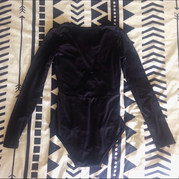 Brandless string tightened onesie - Picture 2 of 3