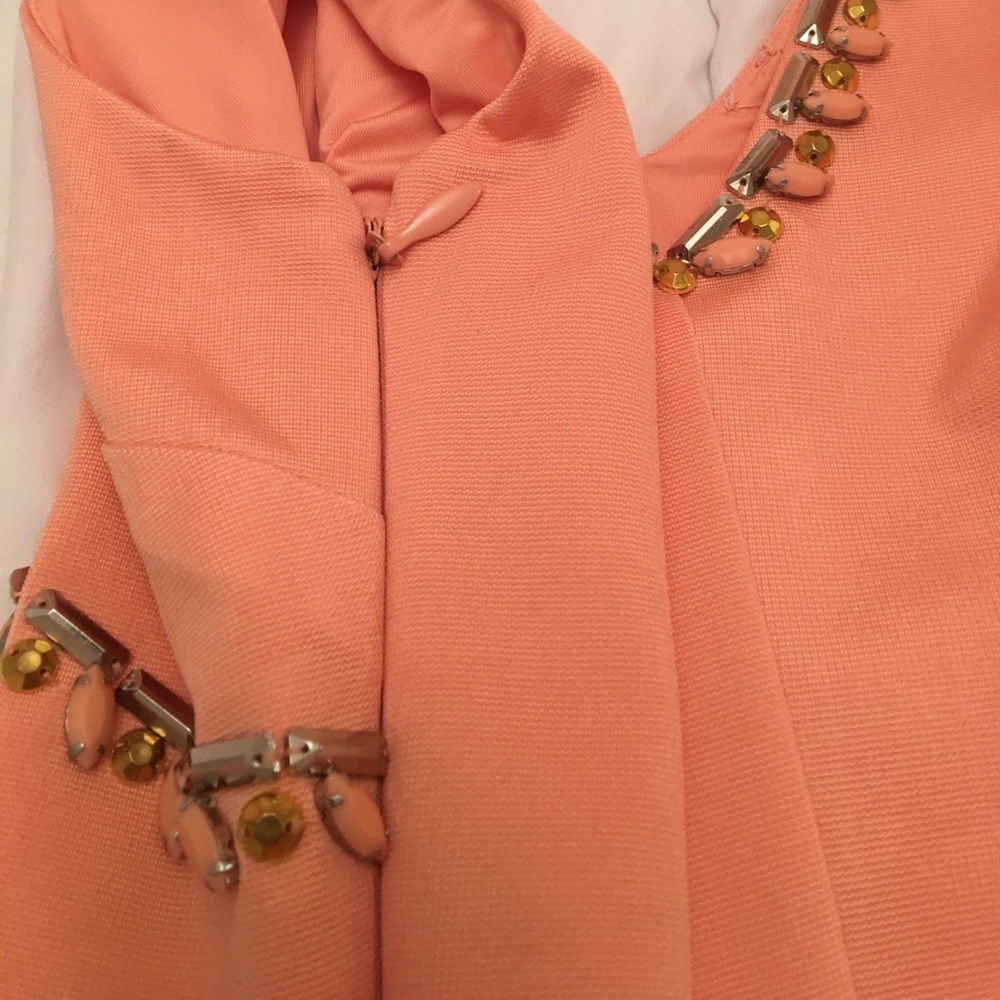 Peach jeweled dress - Picture 3 of 4