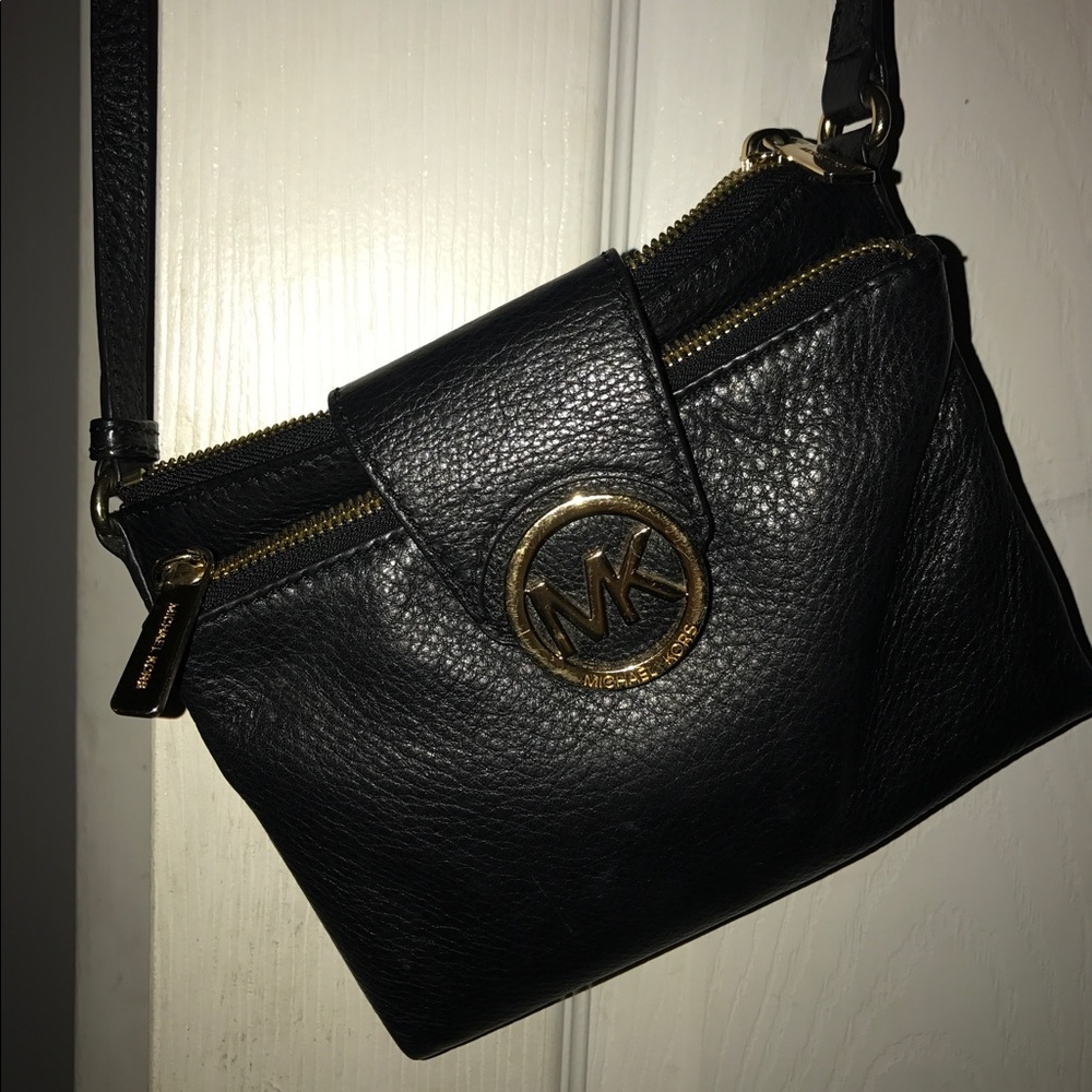 MICHAEL KORS black and gold crossbody BO 💛🖤