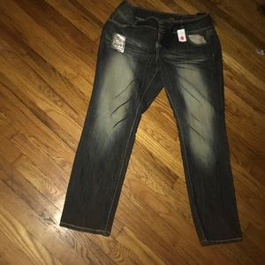 Almos Women denim jeans