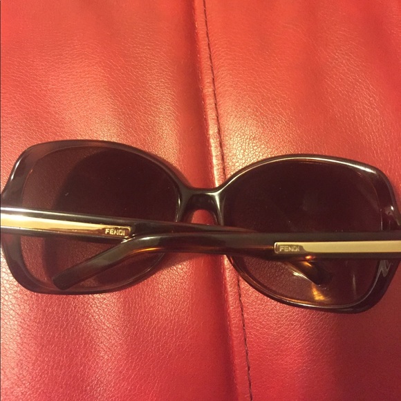 AUTHENTIC FENDI SUNGLASSES