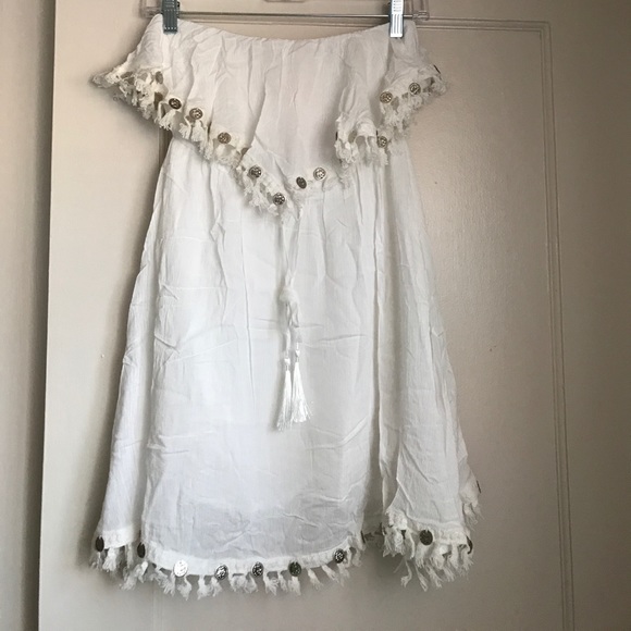 🆕 Ivory Ruffle Strapless Dress with Tassel Detail - Picture 4 of 5