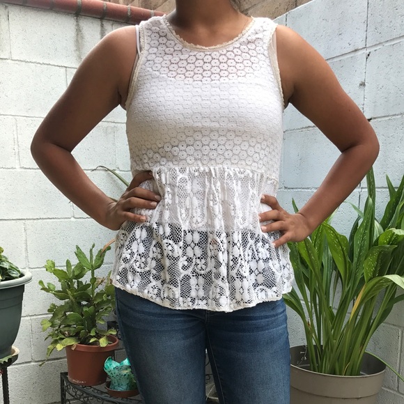 Lace White Top - Picture 1 of 2