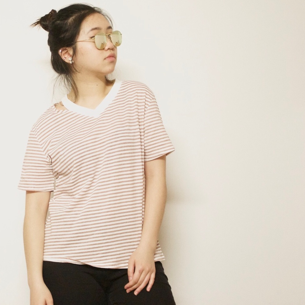 Unique Dusty and White T-Shirt