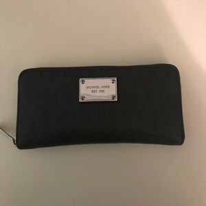 Micheal Kors Black Wallet