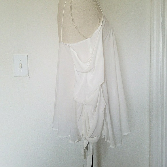 Pretty Ivory Cold Shoulder Top - Picture 6 of 7