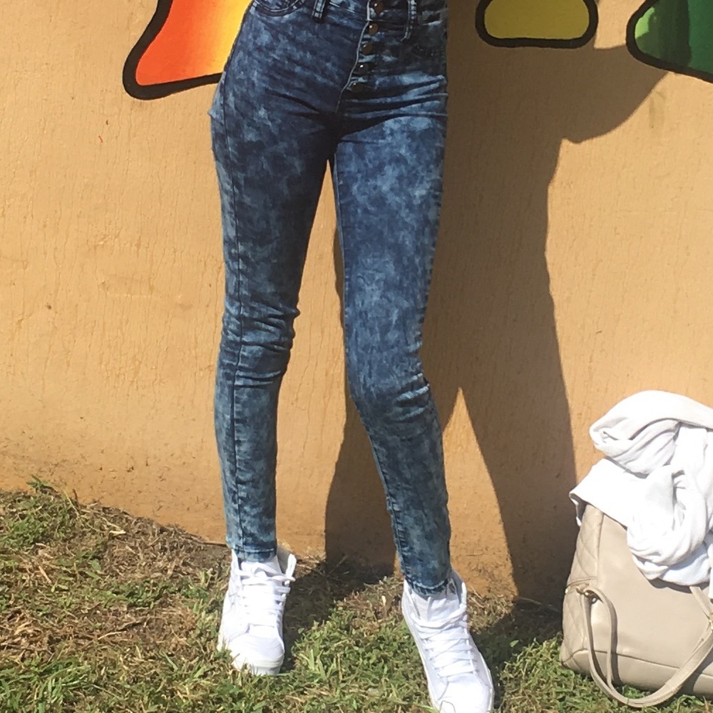 High waisted bleach type jeans