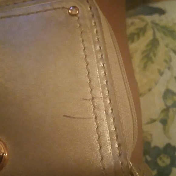 Rose Gold Fossil Wallet - Picture 5 of 5