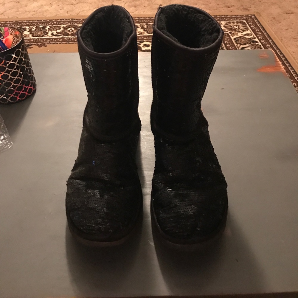 Black sequin short boot uggs