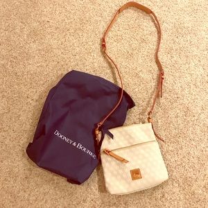 Dooney & Bourke purse
