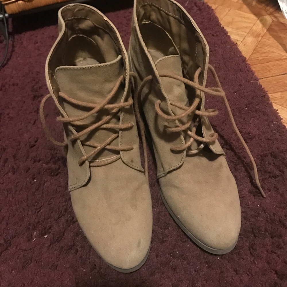 Steve Madden cute booties with wedges ❤