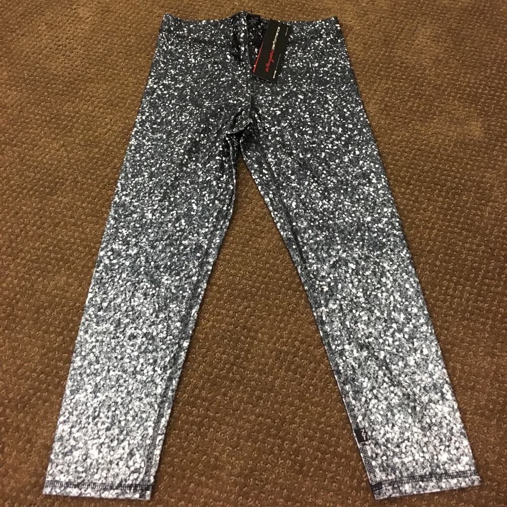 Zara Terez Capri Leggings - Picture 1 of 3