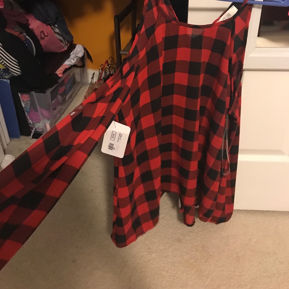 red/black top