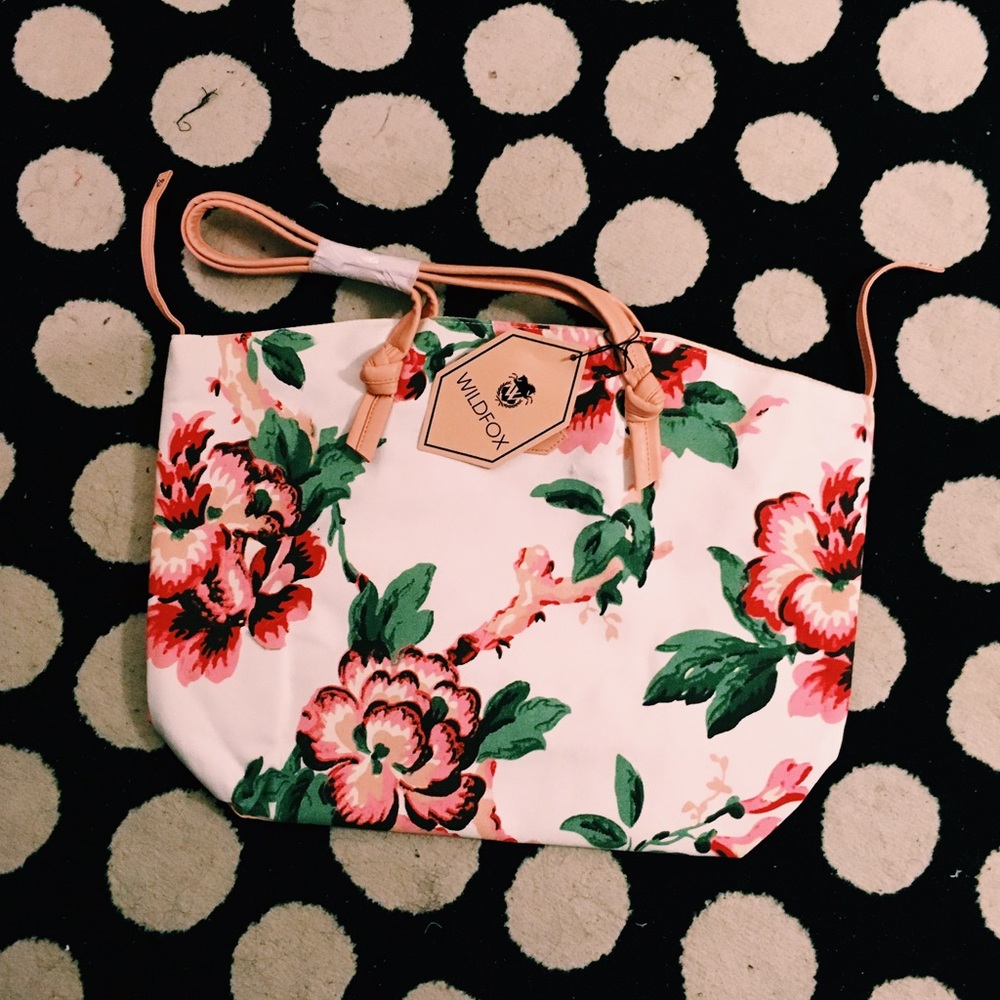 🌹 🆕 {Wildfox} • 🌺 floral canvas tote 🌺