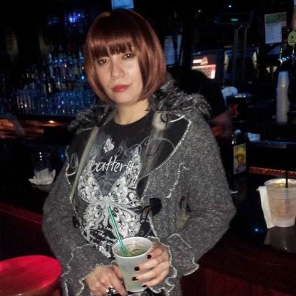 Meet your Posher, Elizabeth