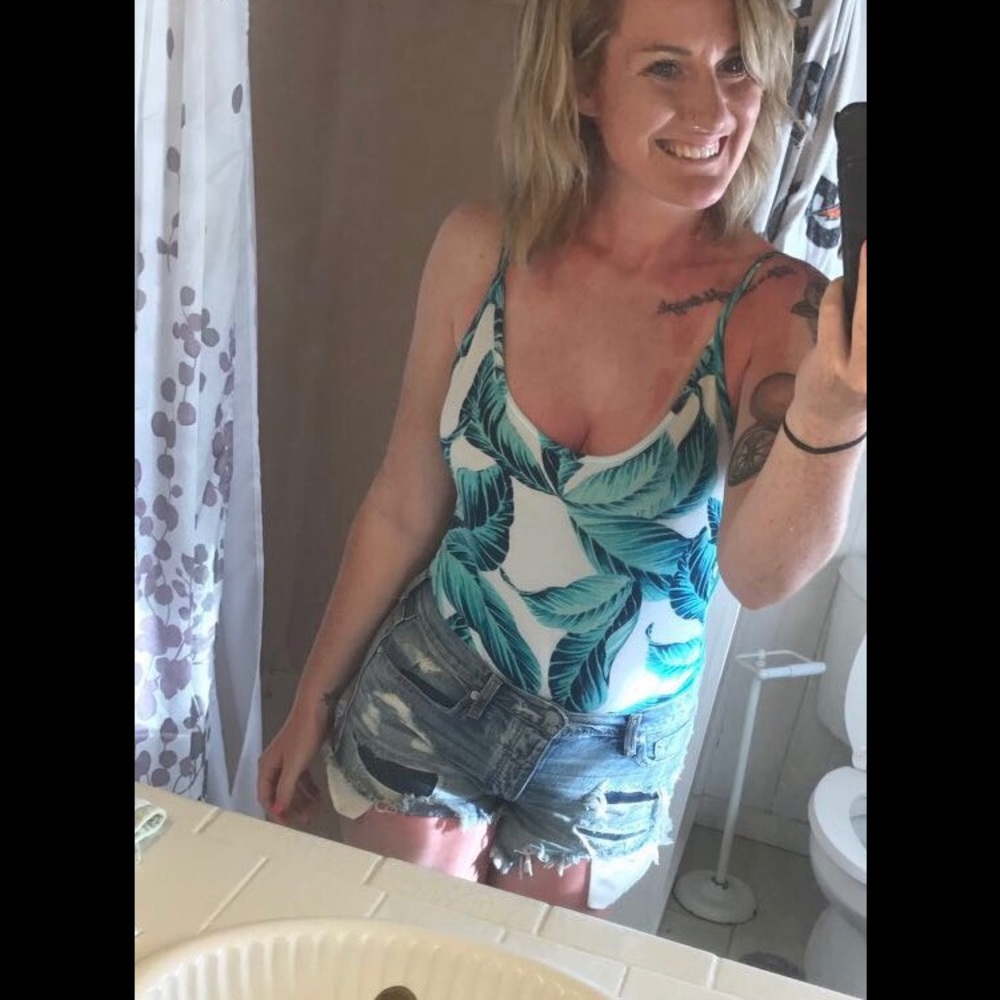 Bodysuit ! - Picture 2 of 2