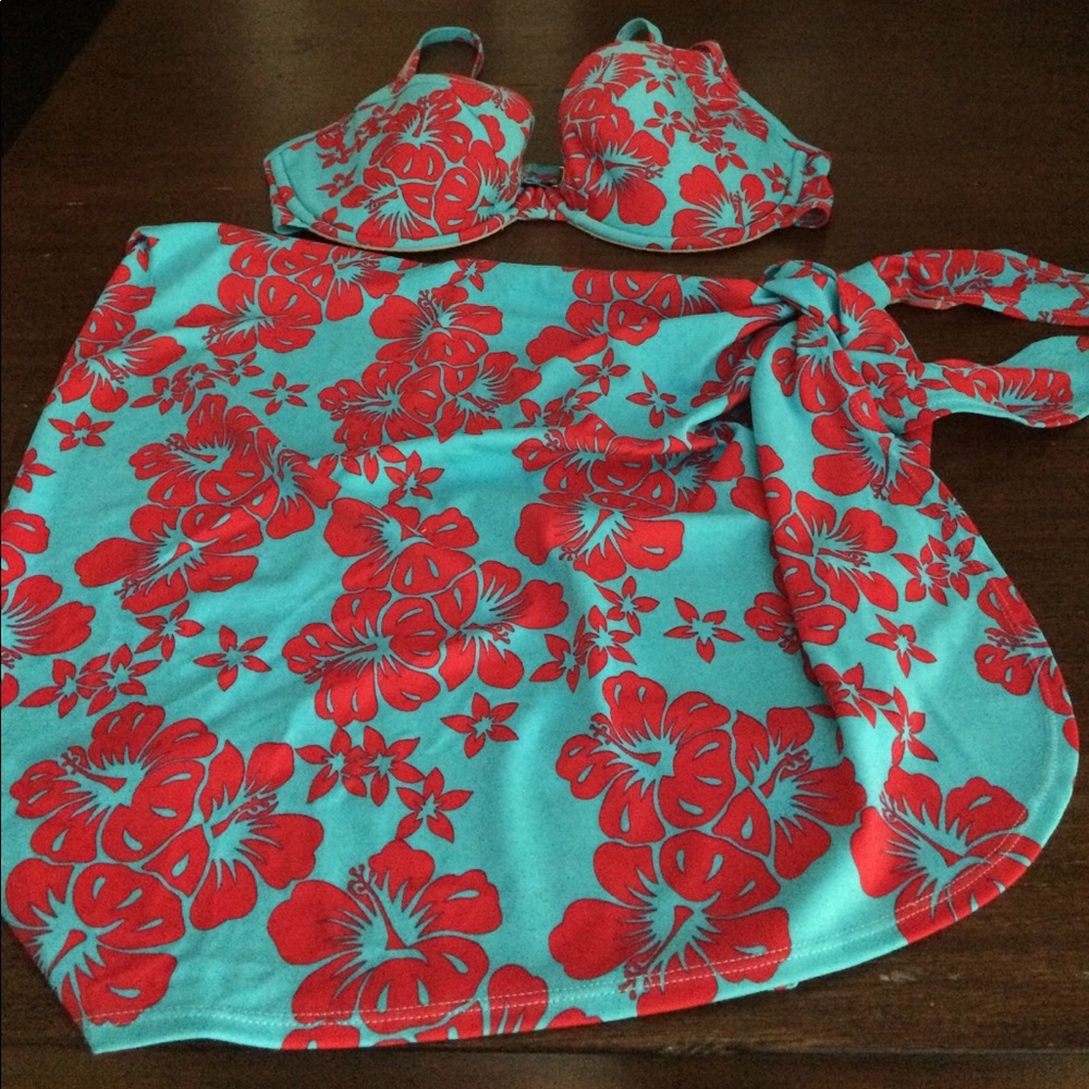 Victoria's Secret Swimsuit Top & Coverup Skirt