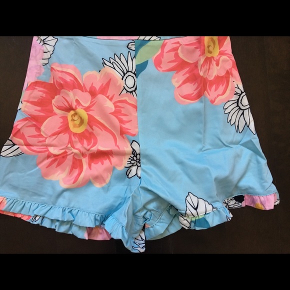 Last one ⚫️ Sky Blue flower Print Romper - Picture 4 of 4