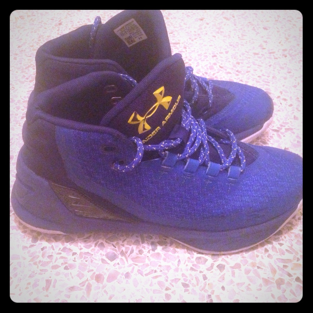 These are steph curry I am selling for $60
