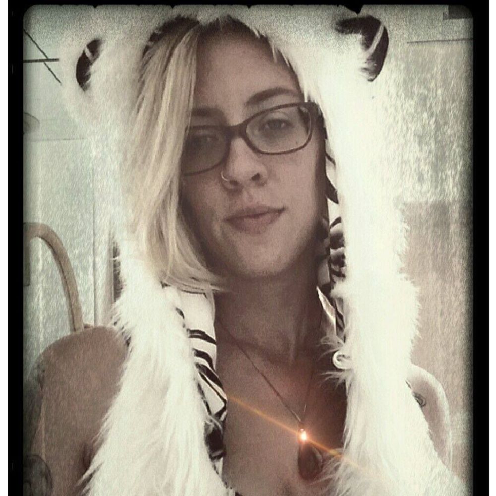 Meet your Posher, Sandy