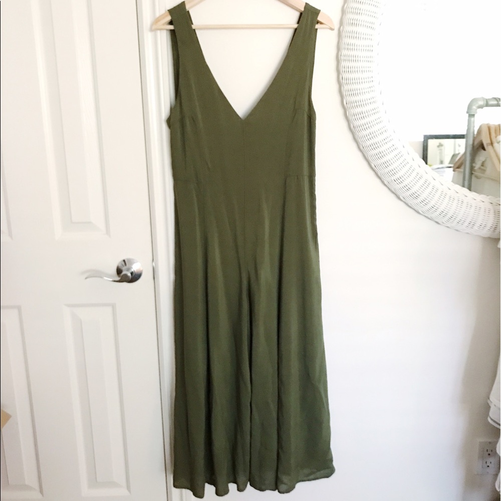 Urban Outfitters Green Wide-Legged Jumpsuit!