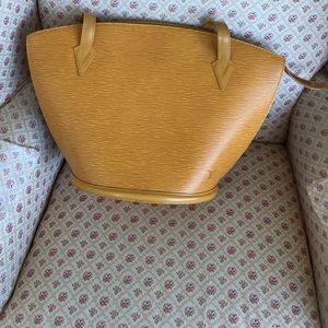 Yellow leather Louis Vuitton tote bag