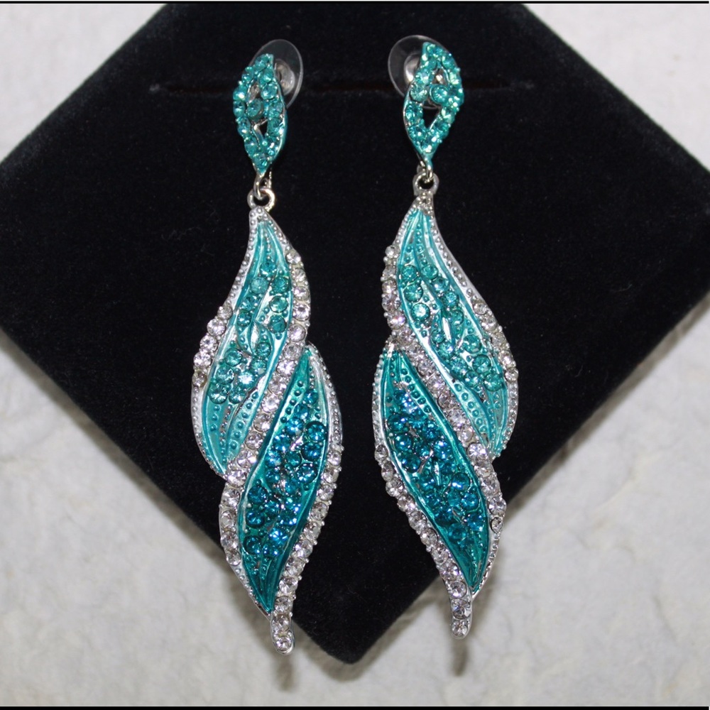 Turquoise Dangling Earrings