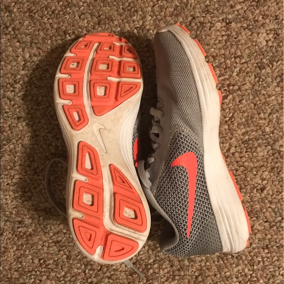 Women's Nike Revolution 3 running shoes - Picture 2 of 2
