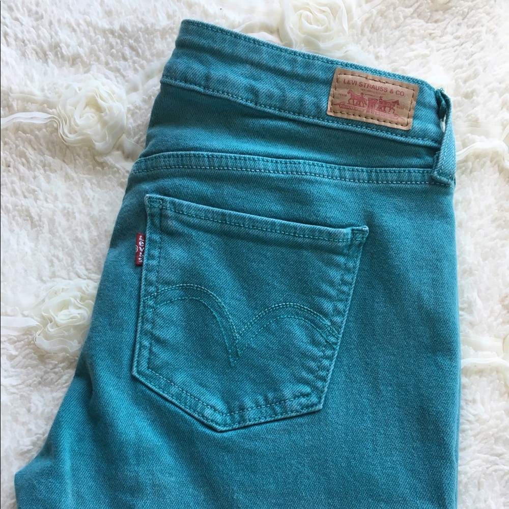 Teal Levi's Skinny Jean