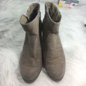 Vera wang booties boots brown zipper size 8