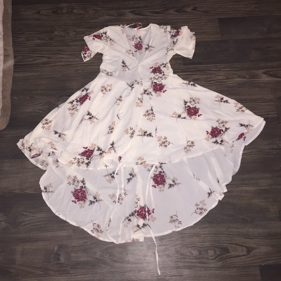 White floral wrap dress!! Size 10 Australia - Picture 2 of 8