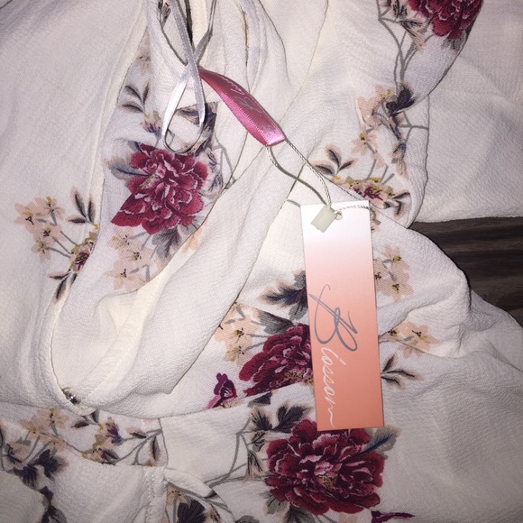 White floral wrap dress!! Size 10 Australia - Picture 6 of 8