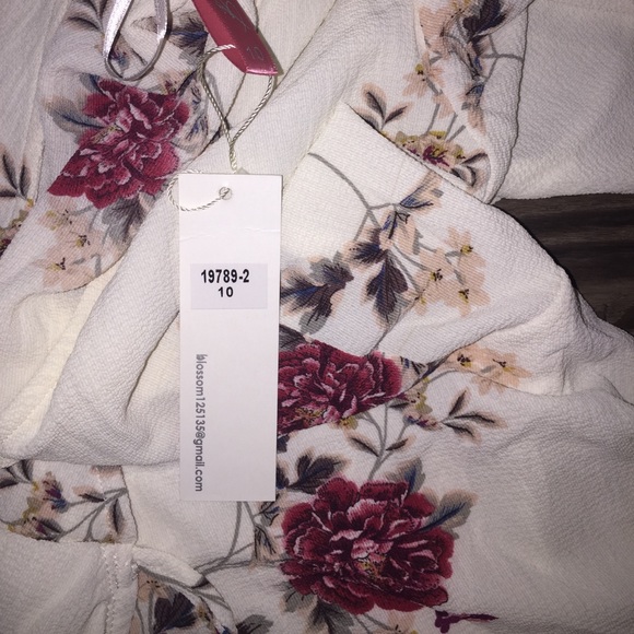 White floral wrap dress!! Size 10 Australia - Picture 7 of 8