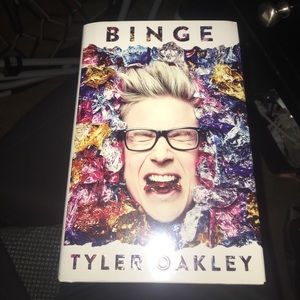 SIGNED Perfect condition Tyler Oakley Binge book