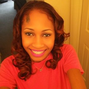 Meet your Posher, Charryse