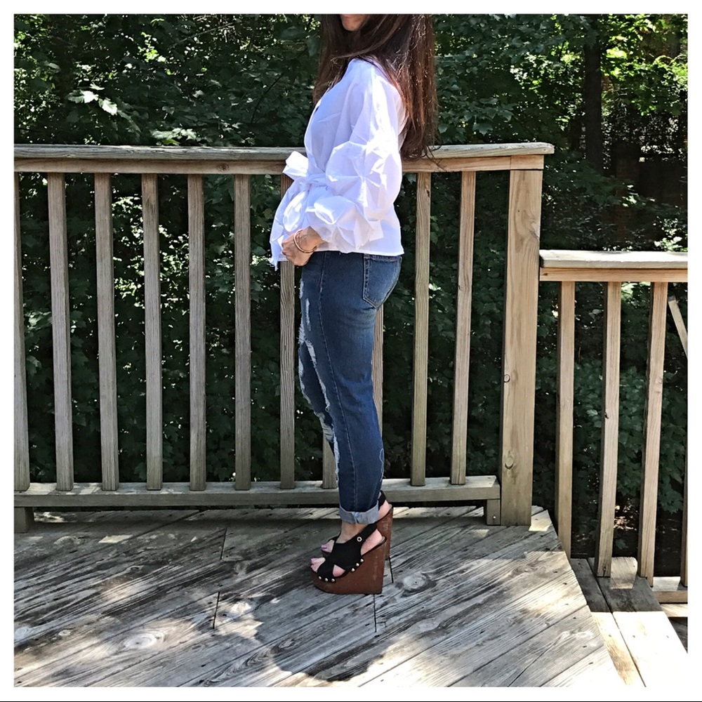 ✨LAST ONE ✨White wrap top - Picture 6 of 6