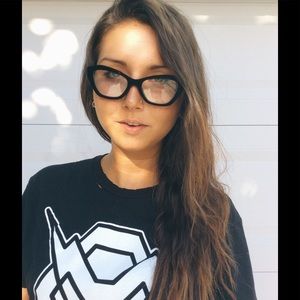 EYEJET Velvet Glasses