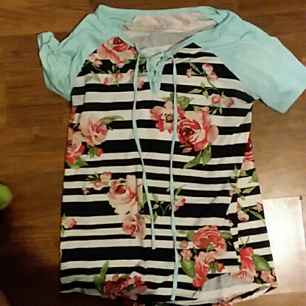 Cute boutique top
