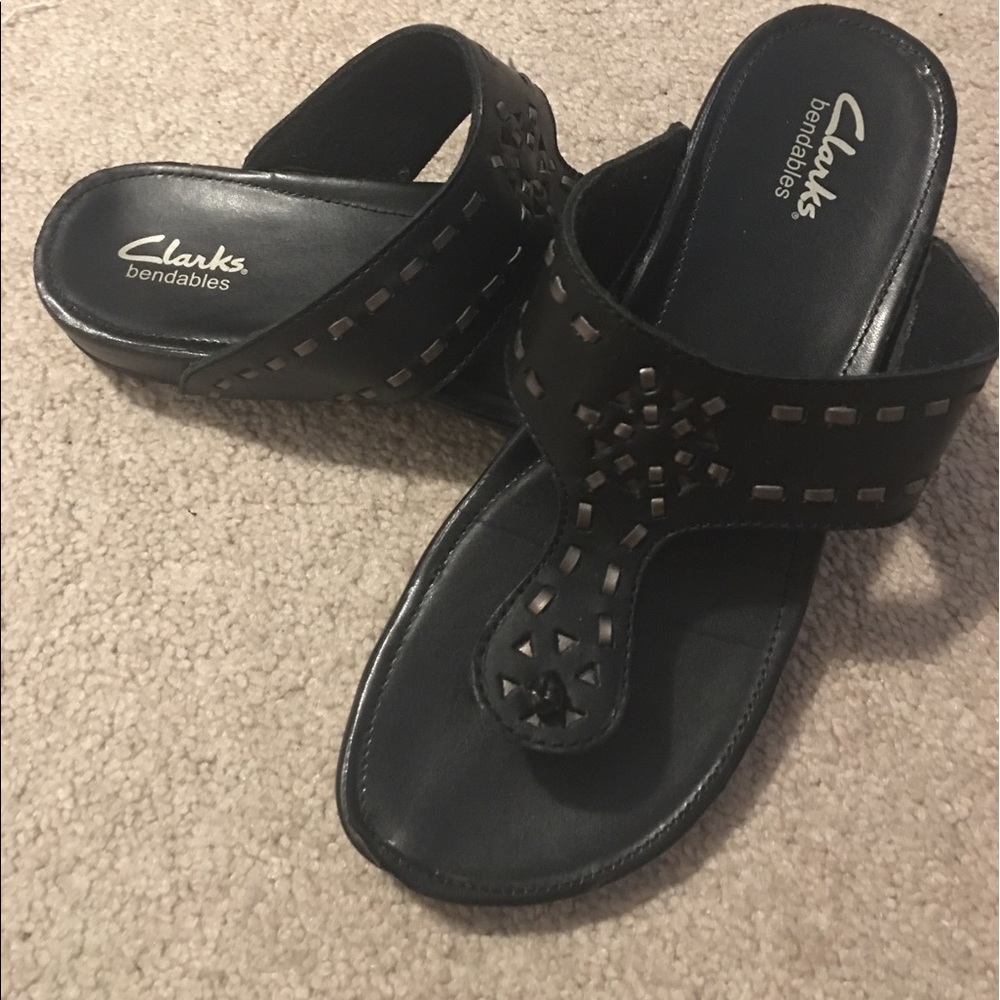 CLARKS sandals . Size 8
