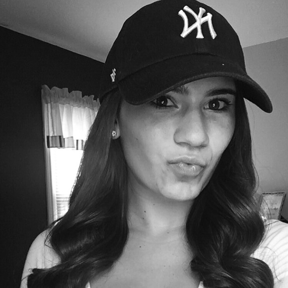 Meet your Posher, Kayla - Picture 1 of 1