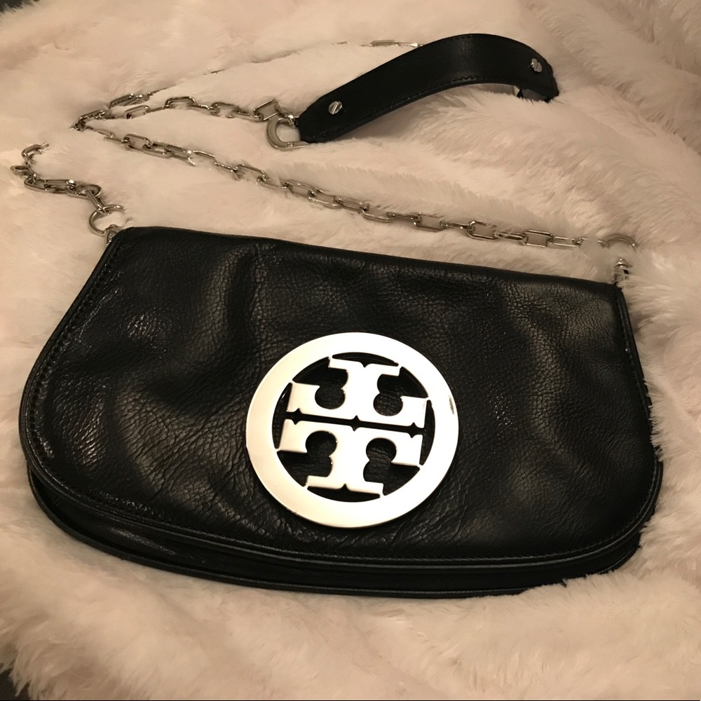 Tory burch  beautiful. Condition  has dust bag