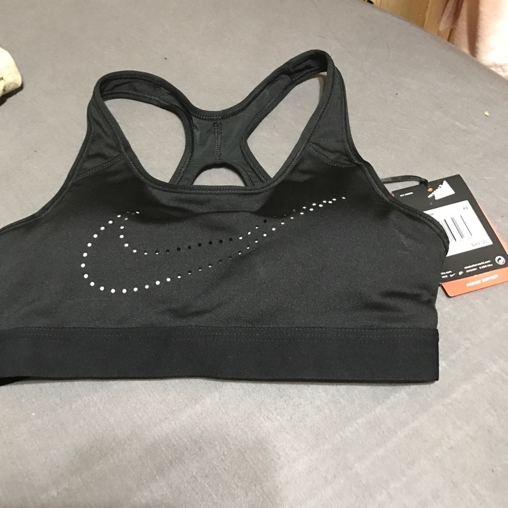 Nike Pro 360 support sports bra. New with tags.