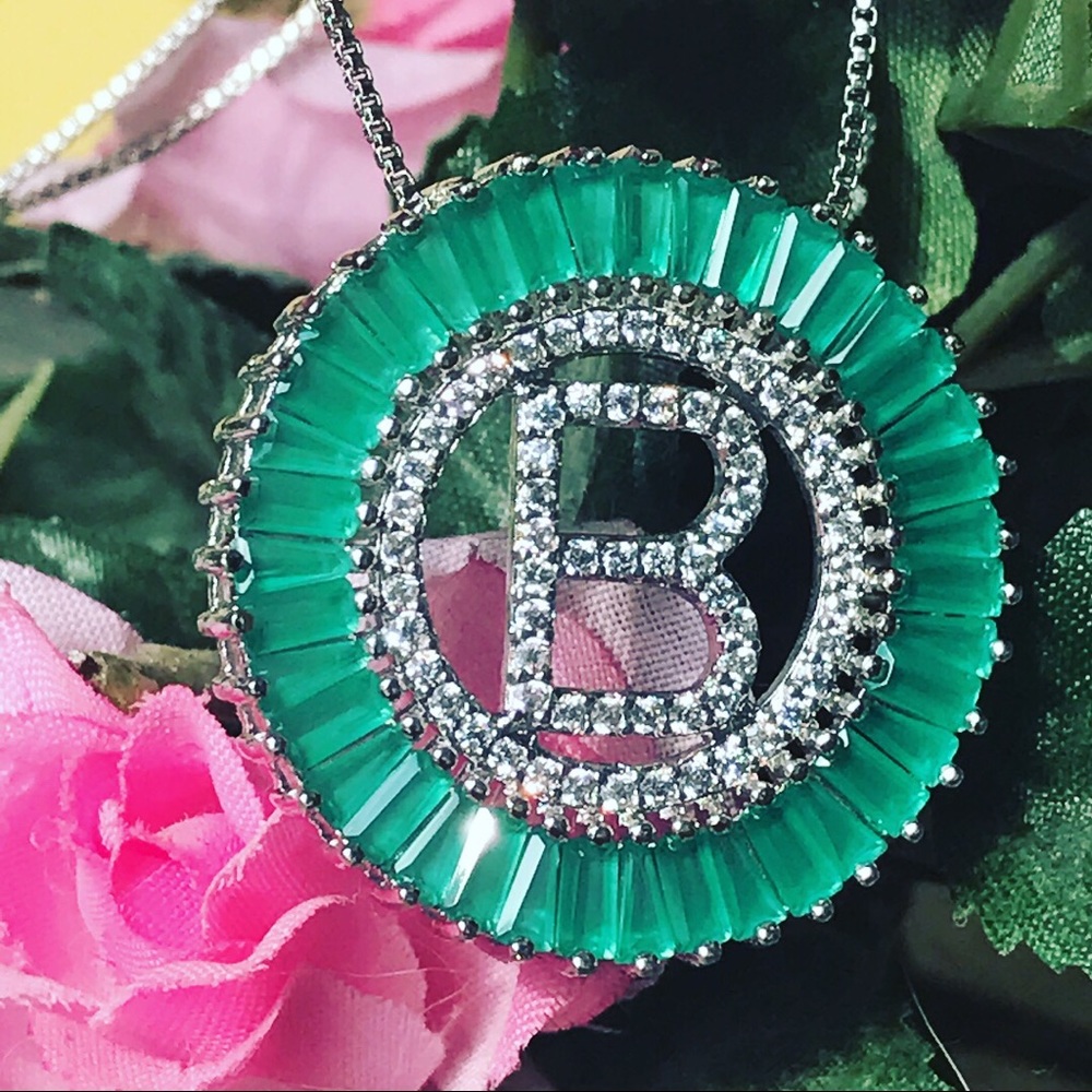 🍯 letter B Pendant Necklace 🍯